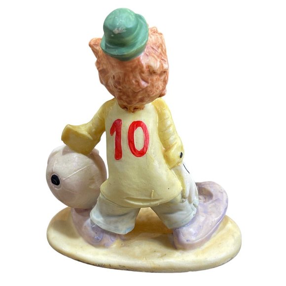 Vintage Satis -5 Clowns Sports Beauty Porcelain Figurines  4 1/4 in. Lot of 3 - Picture 4 of 11